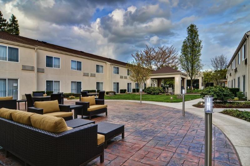 Courtyard By Marriott Eugene Springfield Hotell Exteriör bild